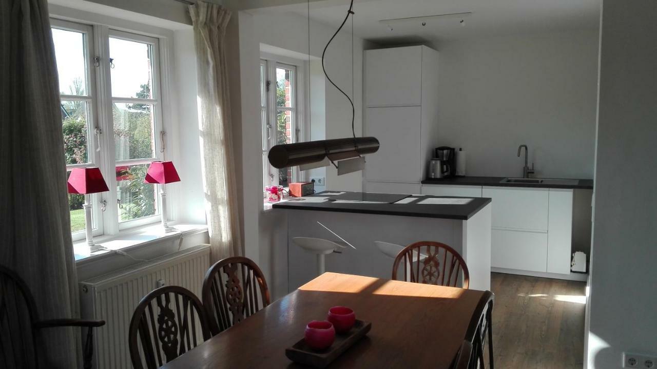 Ferienwohnungen Und Haushaelfte Friesland 密德鲁姆 外观 照片