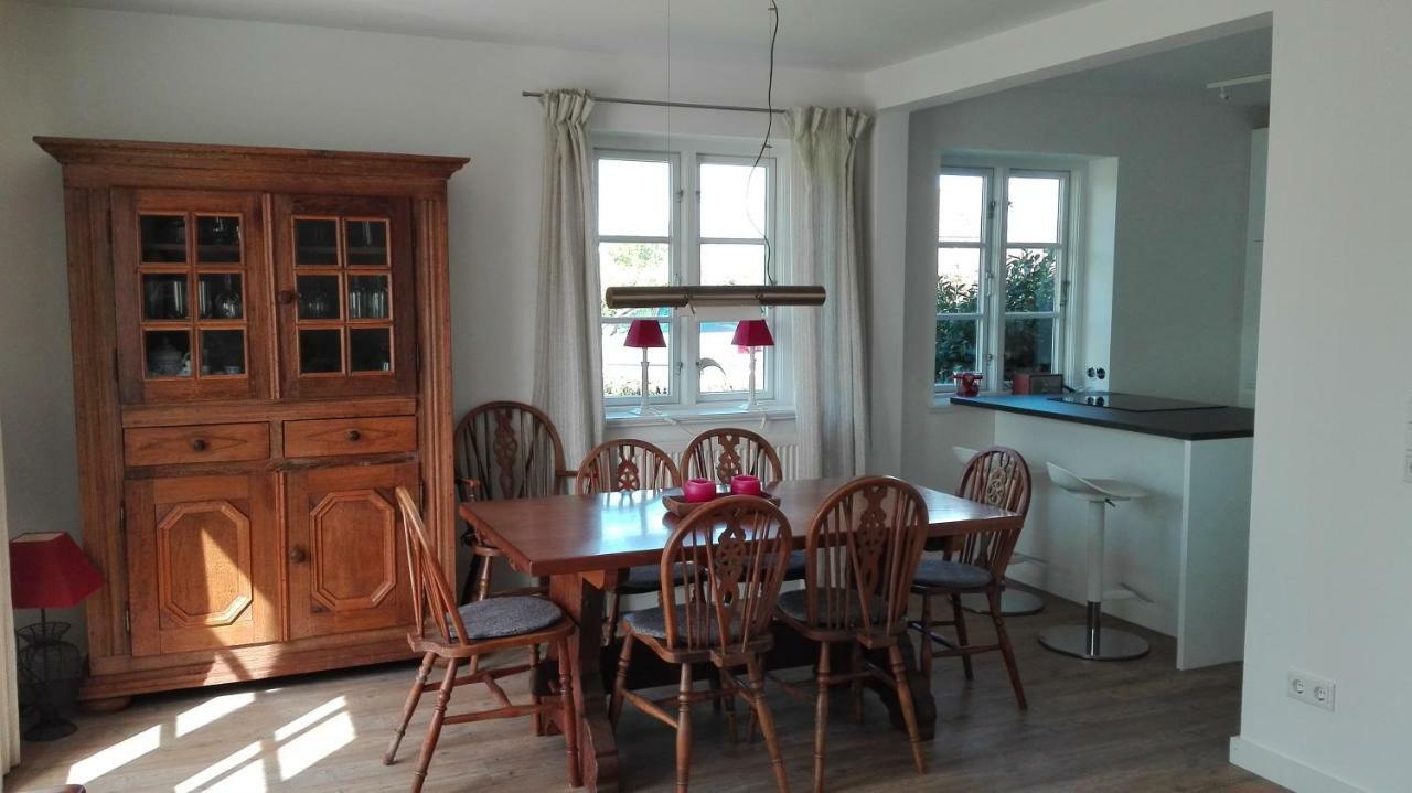 Ferienwohnungen Und Haushaelfte Friesland 密德鲁姆 外观 照片