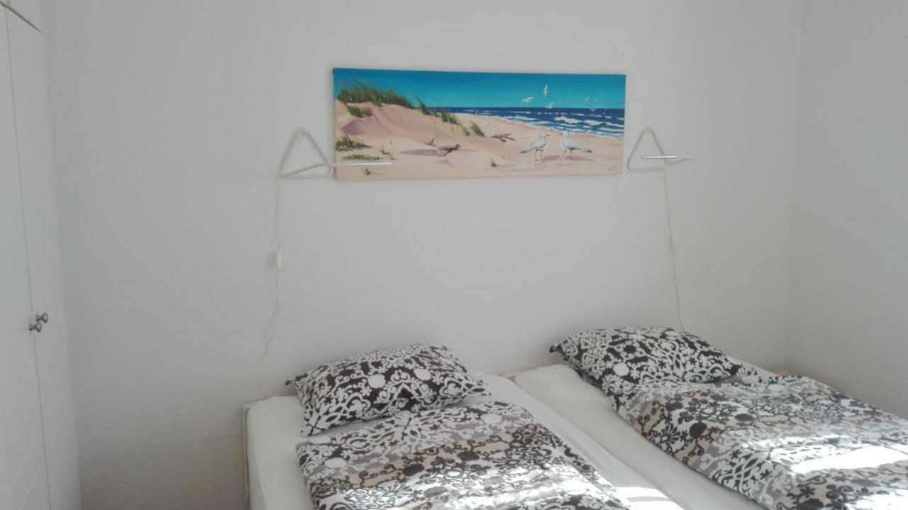 Ferienwohnungen Und Haushaelfte Friesland 密德鲁姆 外观 照片